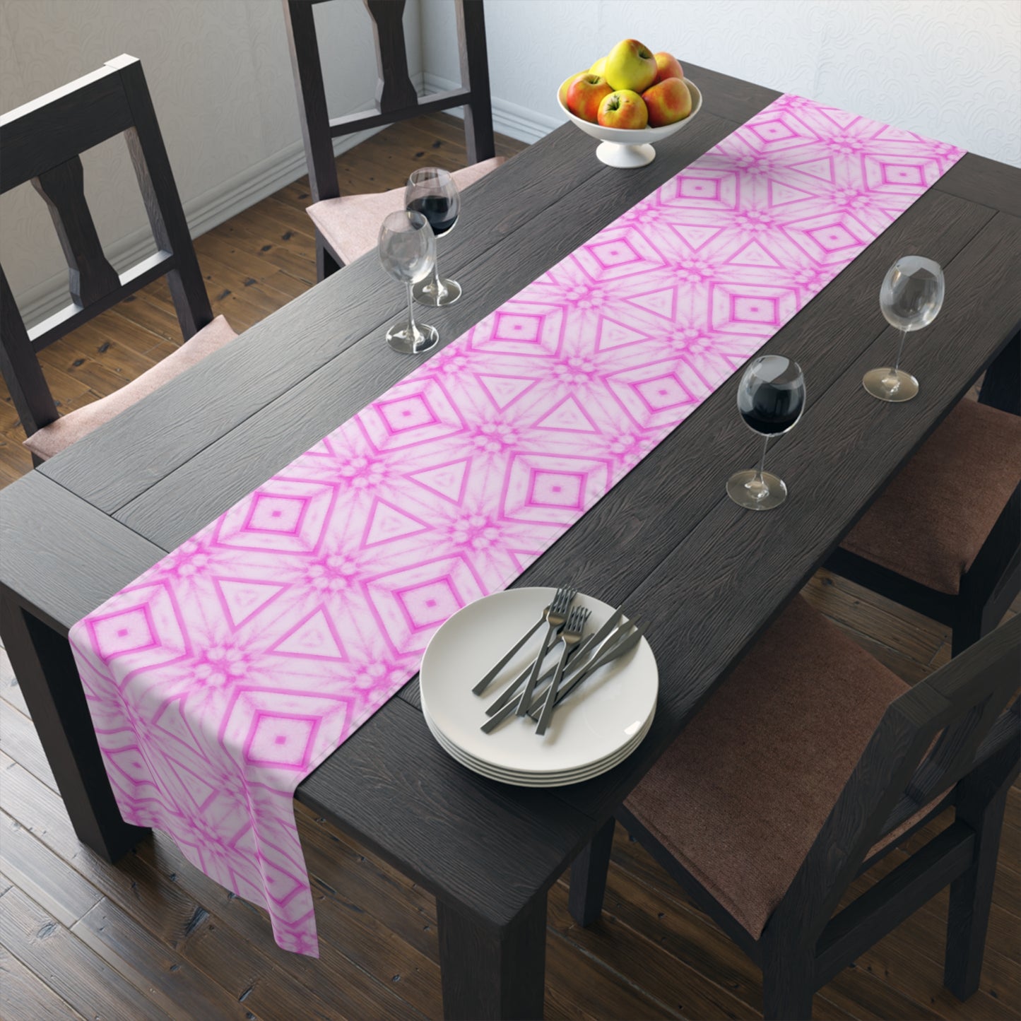 Cherry Blossom Patchwork Table Runner – Sakura Floral Spring Decor, Japanese Cherry Blossom Design