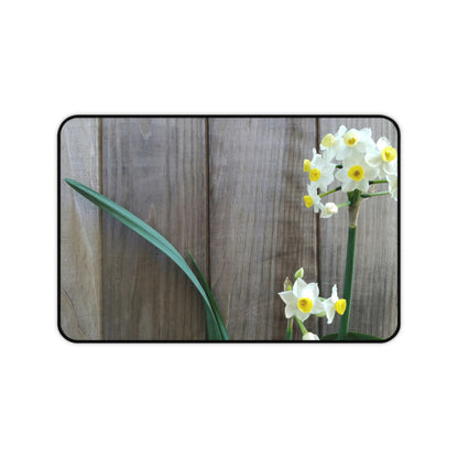 Daffodils by the Fence Desk Mat – Cottagecore Floral Office Decor for Spring