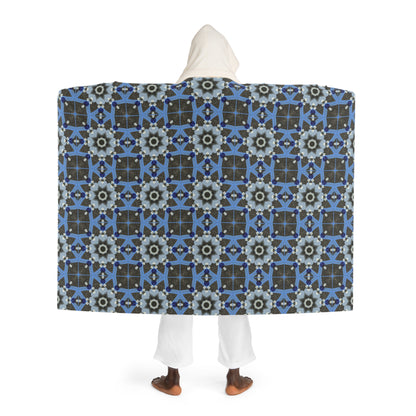 Blue Quilt Pattern Hooded Blanket – Quilted Sherpa Wearable Throw, Patchwork Fleece Comfort Wrap