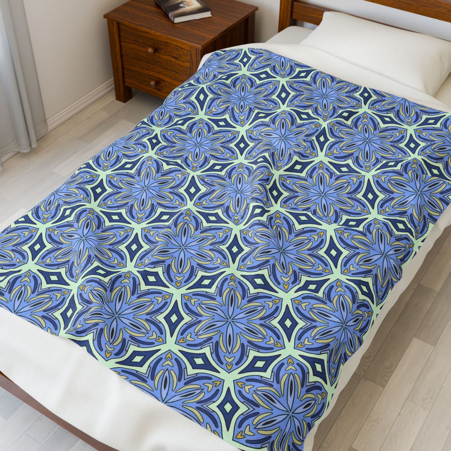 Pale Cornflower Blue and Yellow Velveteen Plush Blanket – Soft Geometric Floral Throw for Home Decor