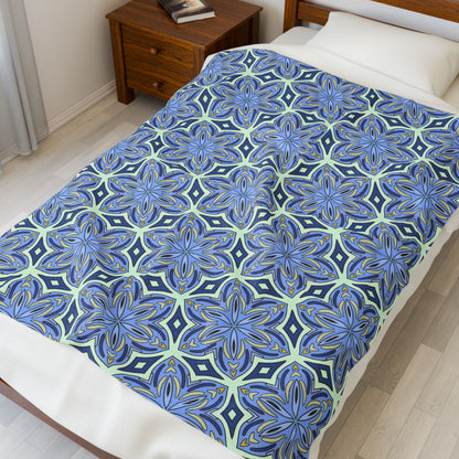 Pale Cornflower Blue and Yellow Velveteen Plush Blanket – Soft Geometric Floral Throw for Home Decor