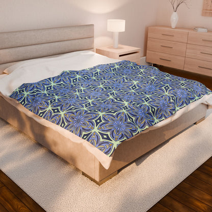 Pale Cornflower Blue and Yellow Velveteen Plush Blanket – Soft Geometric Floral Throw for Home Decor