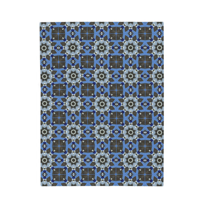 Blue Quilt Pattern Velveteen Plush Blanket – Soft Geometric Throw Blanket for Home Decor